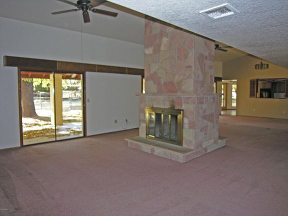 5th image of 8121 W Montebello Ave