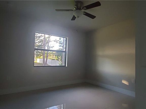 5th image of 801 Bruce Ave N