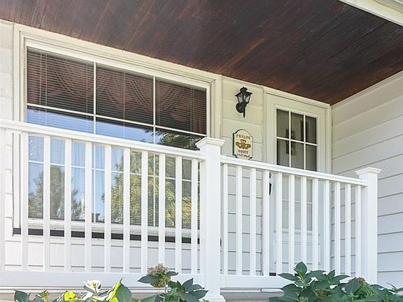 4th image of 25323 Hall Dr