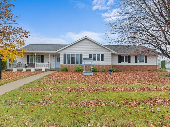 120 Grandview Dr NW, Altura, MN 55910