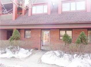 26 Montoya Dr, Branford, CT 06405