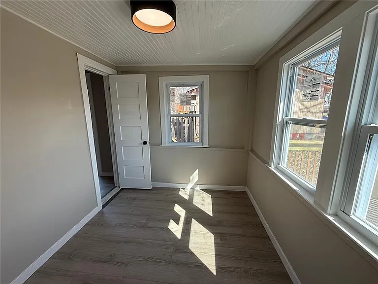 1603 Hudson Rd — Photo 20