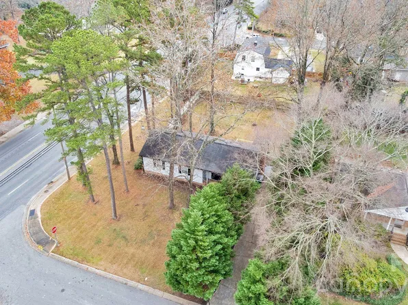 1440 Jodhpur Ct, Charlotte, NC 28212