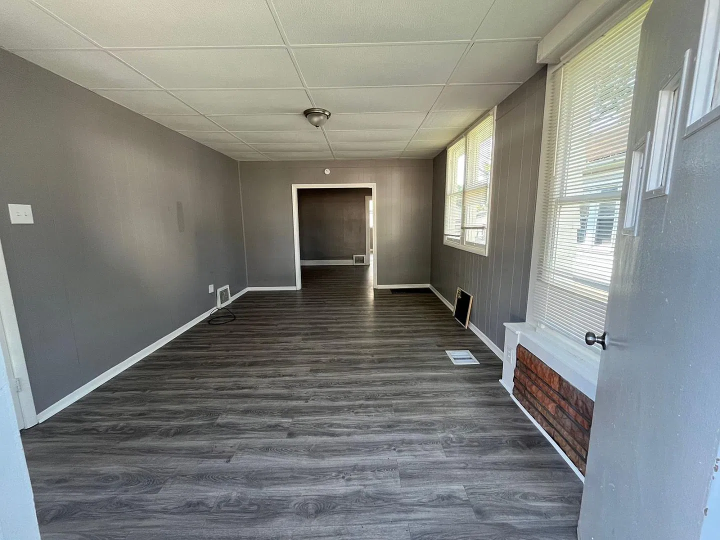 1110 S Harlan Ave — Photo 3