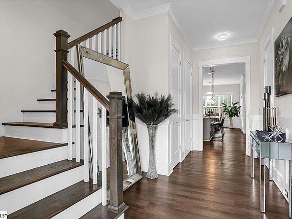 3rd image of 107 Bold Slope Dr