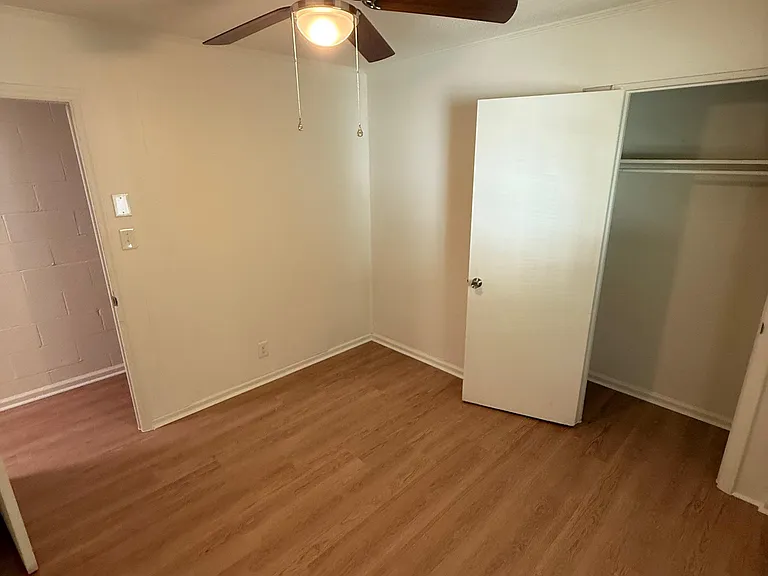 605 Barton St #A — Photo 10