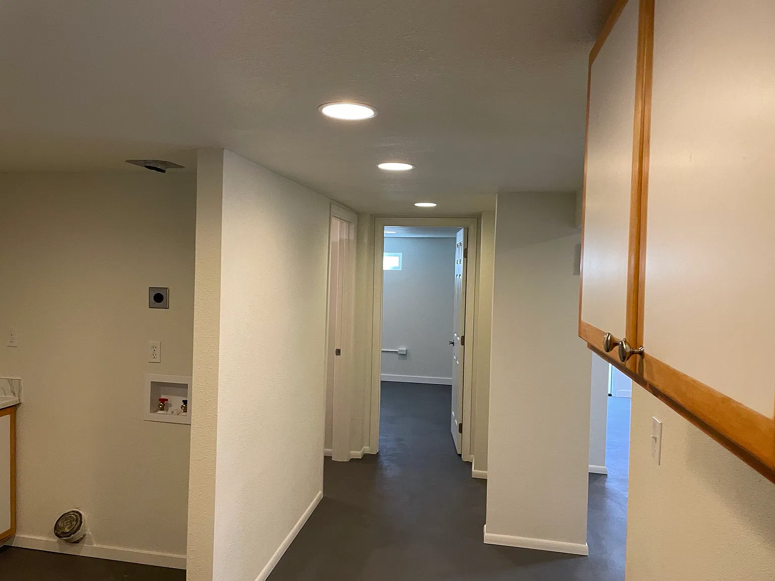 2 bed, 900 sqft, $1,100 — Photo 3