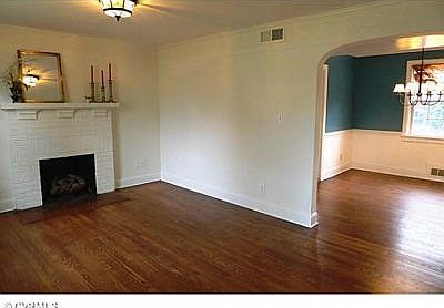 3rd image of 5814 Fitzhugh Ave
