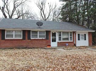 2043 College View Rd, Manhattan, KS 66502