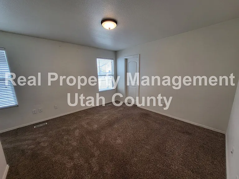 2169 E Summit Way — Photo 9
