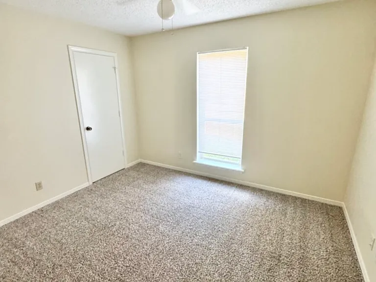 107 Sunview St — Photo 17