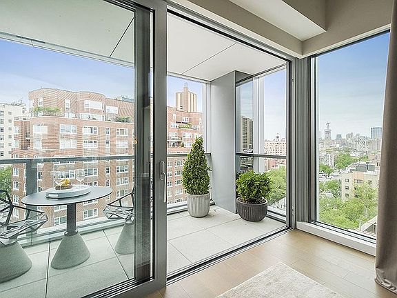 3rd image of 180 Avenue 10 #B