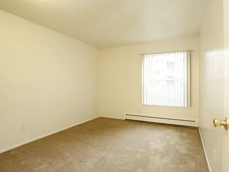 Flatirons Park Apartments — Photo 29
