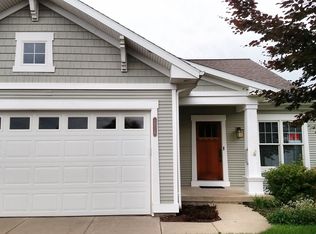 1710 S Trillium Cir, Zeeland, MI 49464