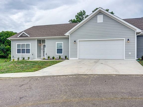 3rd image of 247 Radford Dr #1