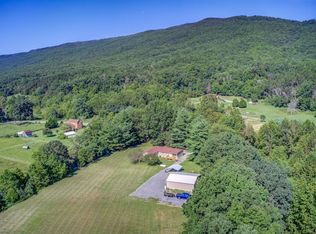 8408 Bradshaw Rd, Salem, VA 24153