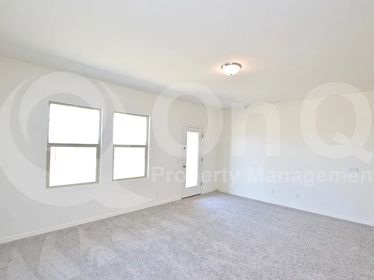 358 S Borromeo Dr — Photo 8