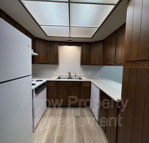 515 N 13th St #301 — Photo 1