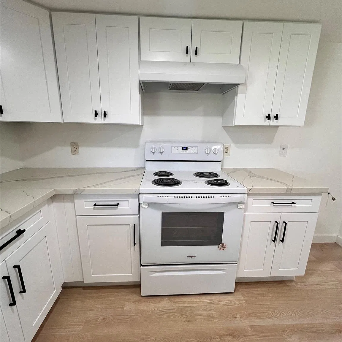 3 bed, 2.0 bath, 1528 sqft, $2,000 — Photo 4