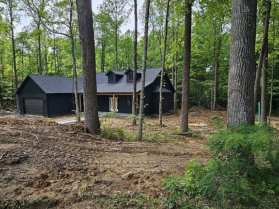 5th image of 334 S Troutman Dr