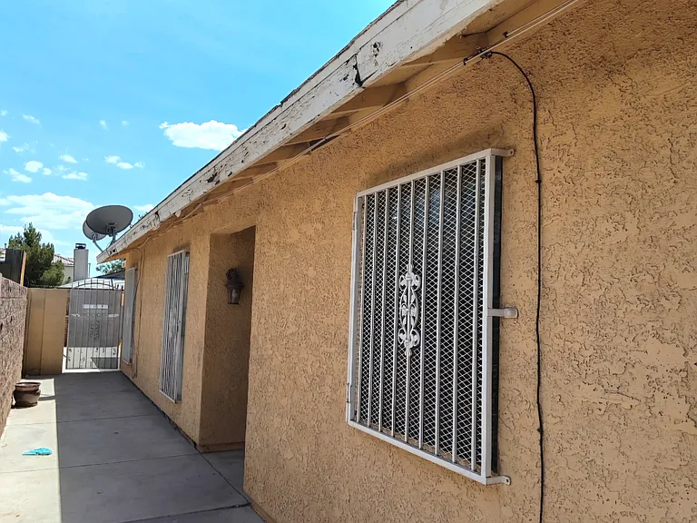 Cool Valley Dr — Photo 11