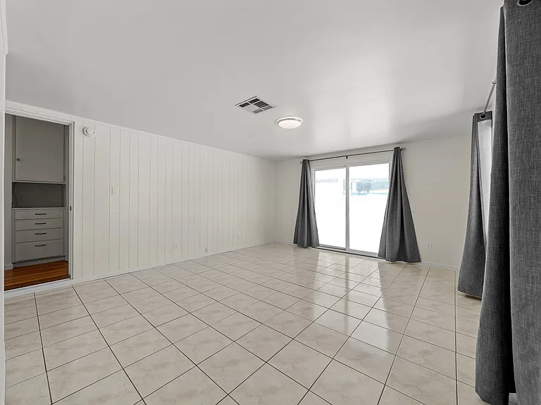 5658 Mary Lane Dr — Photo 20