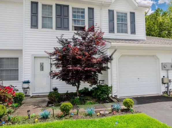 25 Atlantis Terrace, Freehold, NJ 07728