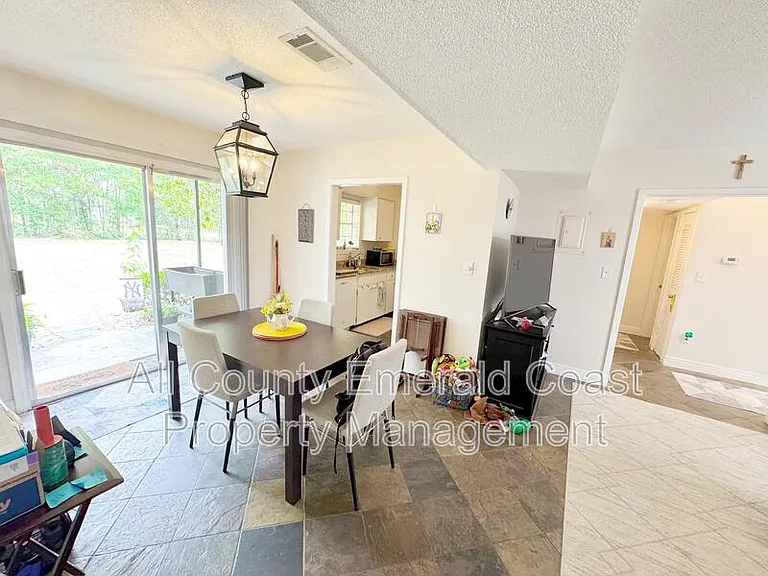 105 Country Club Dr — Photo 23
