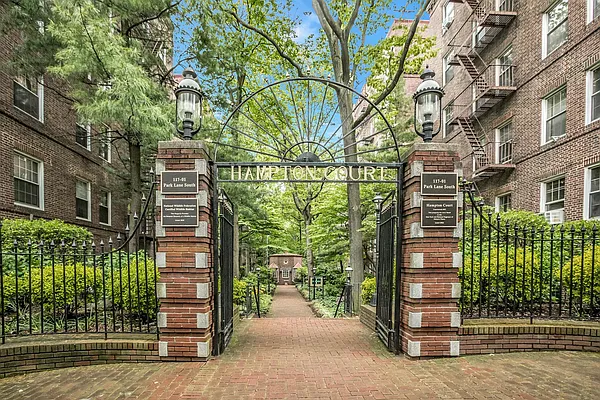 Sold by Douglas Elliman | media 35