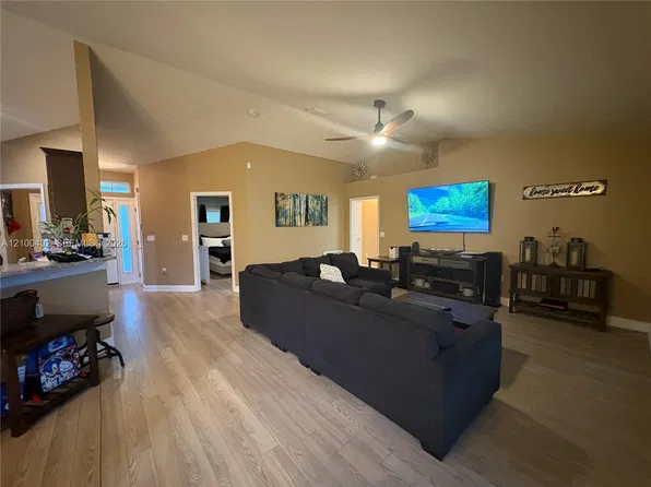 520 SW Kabot Ave, Port Saint Lucie, FL 34953