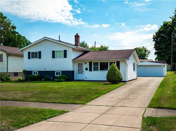 6563 Harrow Dr, Brookpark, OH 44142