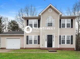 3800 Broomstraw Ct, Matthews, NC 28105