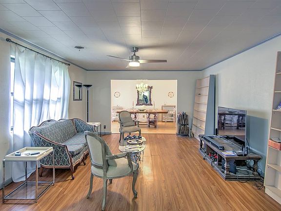 5th image of 805 N 57th Ave