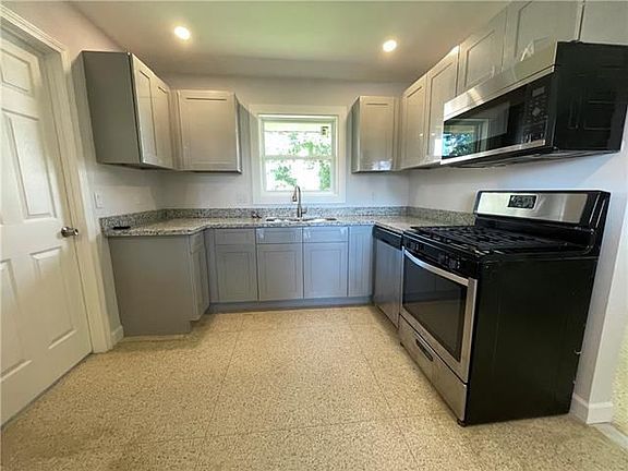 4th image of 726 N Cumberland St