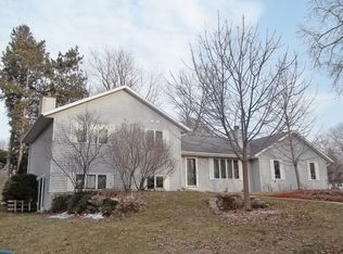 1401 Hiawatha Dr, Beaver Dam, WI 53916