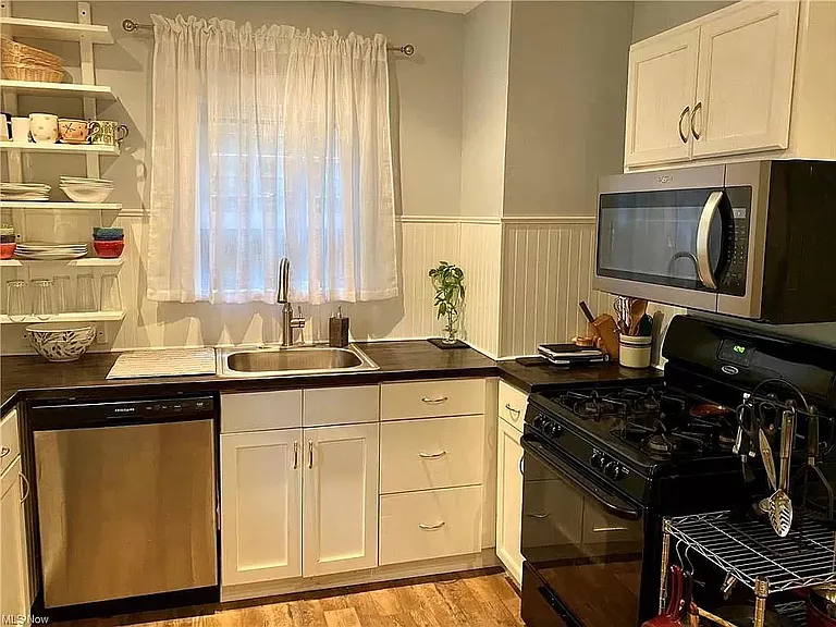 1551 Crest Rd — Photo 11