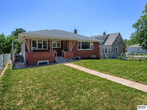 2nd image of 3943 U St