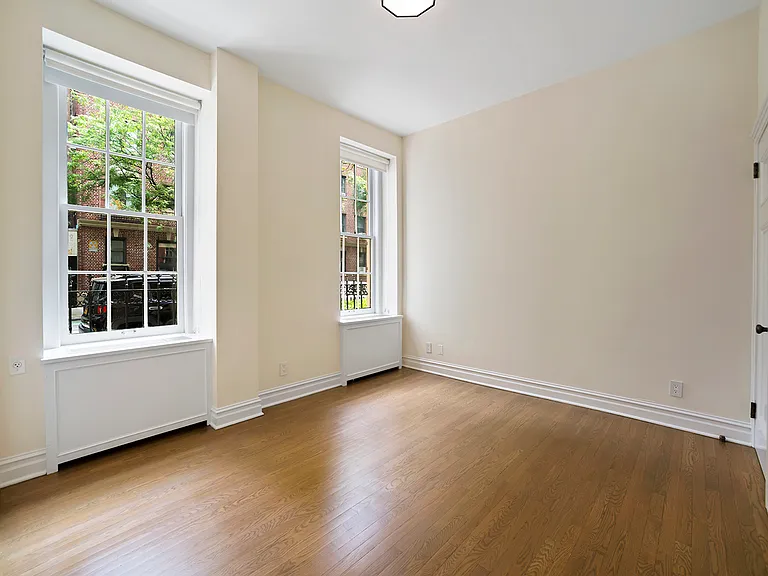 82 W 12th St #1B — Photo 4