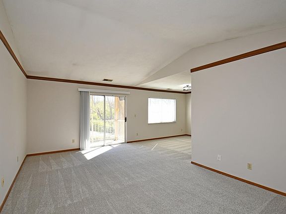 2nd image of 5120 Old Oak Trl Unit 43