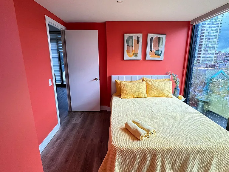 86 Dundas St E #302 — Photo 6