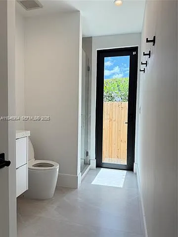 50 NE 49th St — Photo 26
