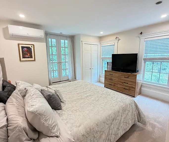 1271 Elm St — Photo 9