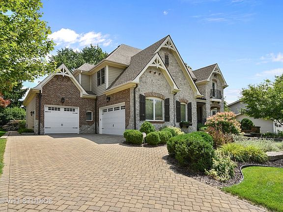 2nd image of 1404 Royal Street George Dr