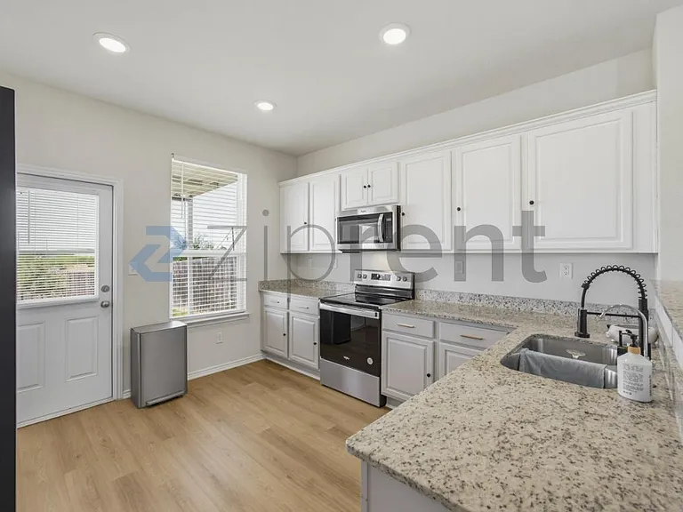 7231 Tradinghouse Ln — Photo 13