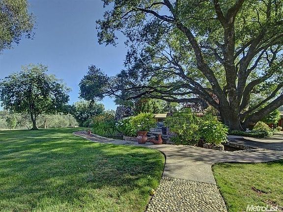 5th image of 7410 Green Valley Rd