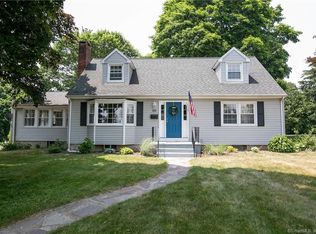 149 Valley Crest Dr, Wethersfield, CT 06109