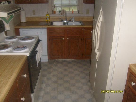 4th image of 257 Country Club Dr