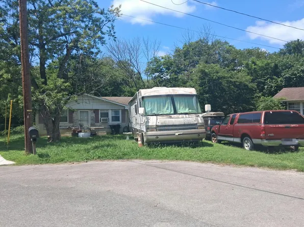 104 Cline Ct, Hendersonville, TN 37075