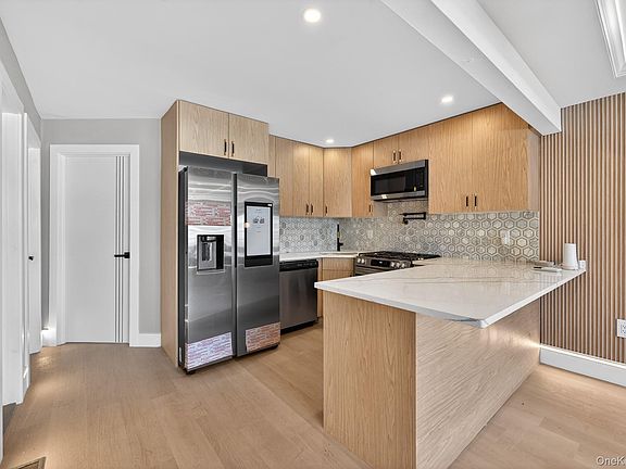 3rd image of 14772 Huxley Street