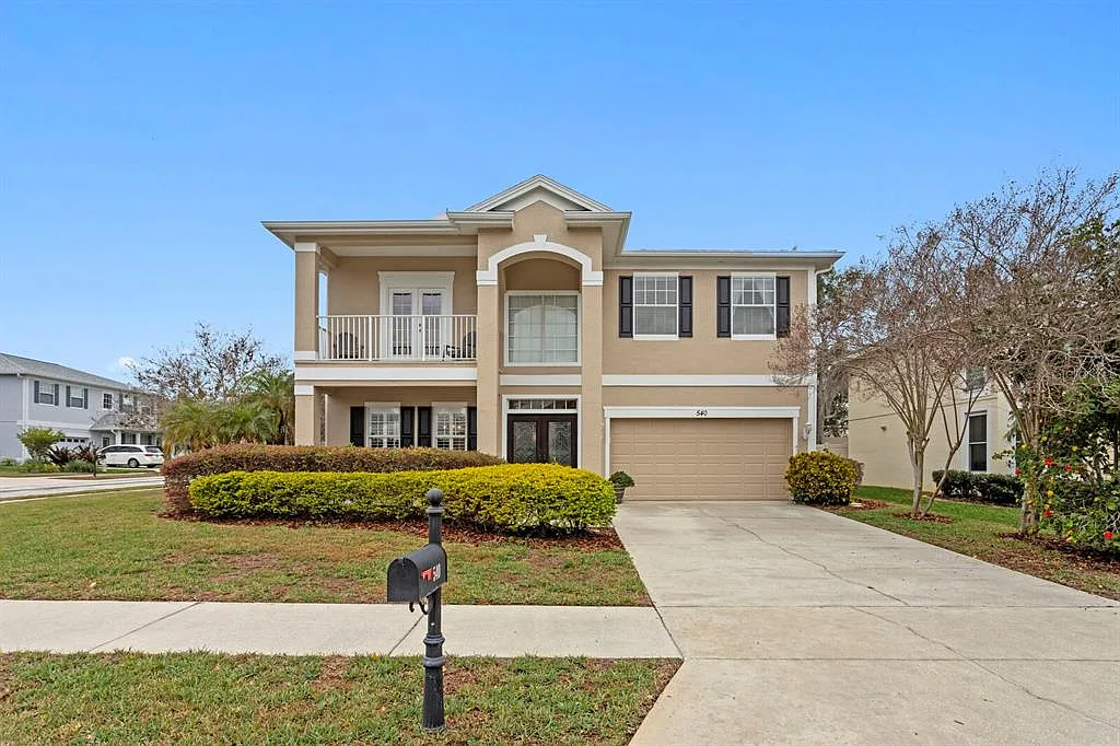 3 bed, 2.5 bath, 2606 sqft, $3,995 — Photo 1
